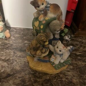 Charming Cat Figurine Set